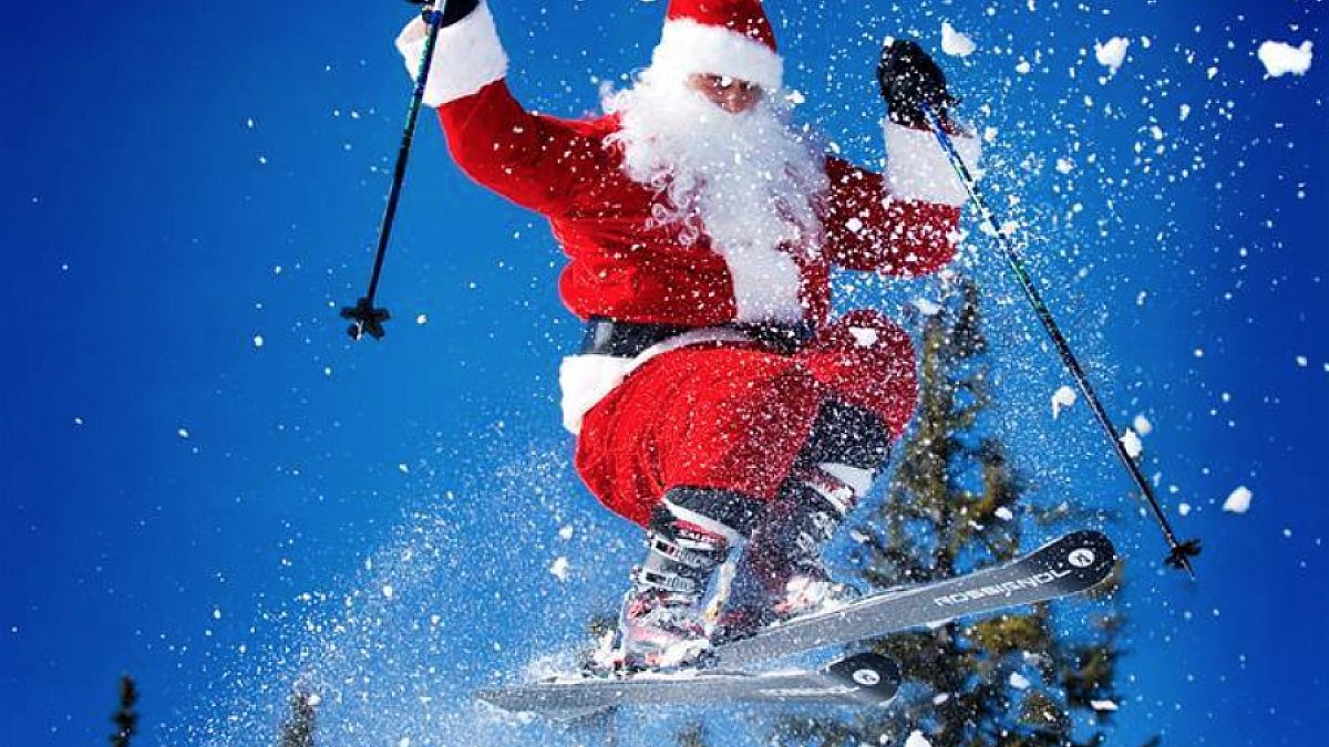 Santa skiing powder