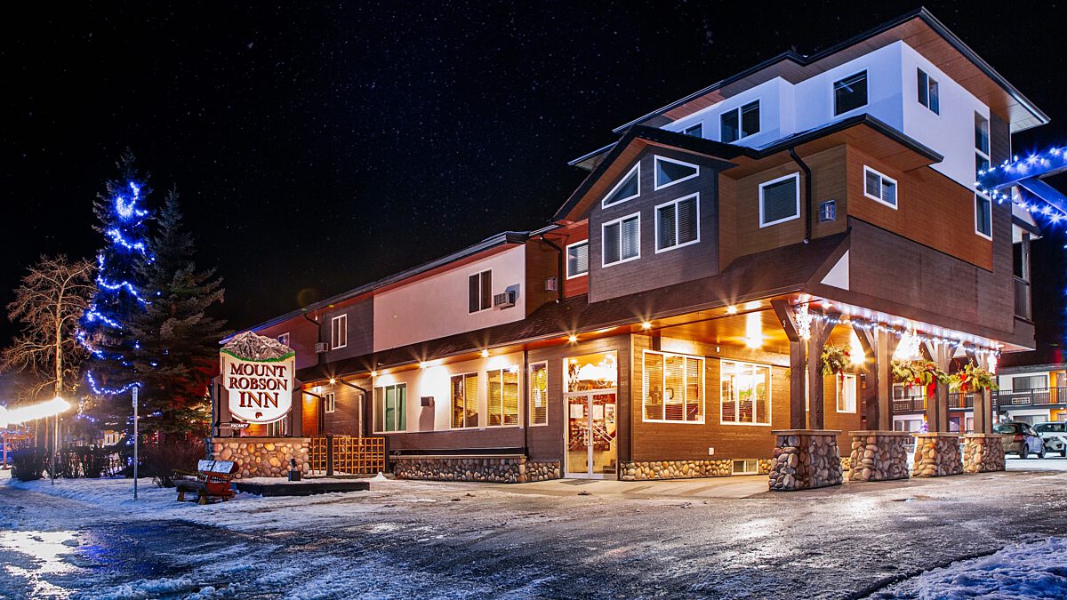 Mount Robson Inn Holiday Season