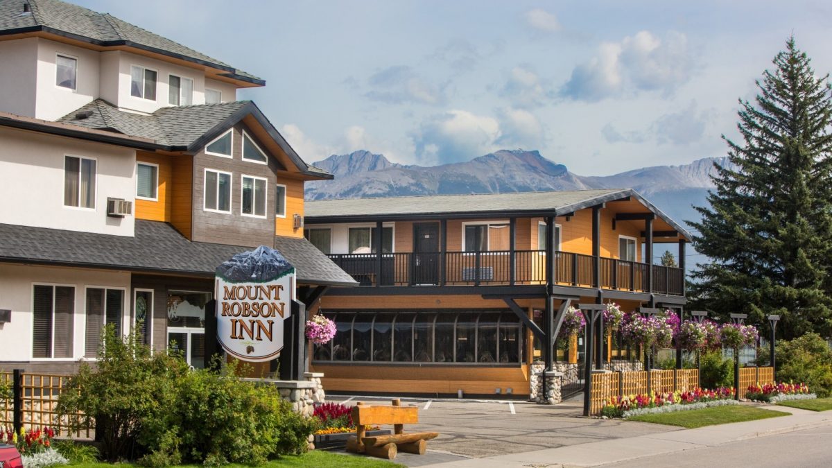 Mount Robson Inn in Jasper National Park