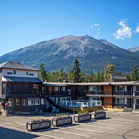 Mount Robson Inn (back view)