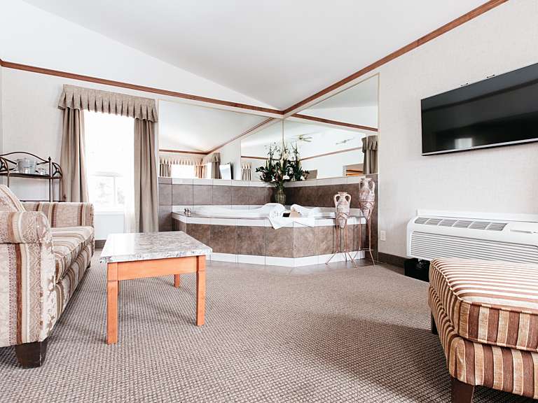 Best Suites with Hot Tubs in Jasper Alberta Mount Robson Inn