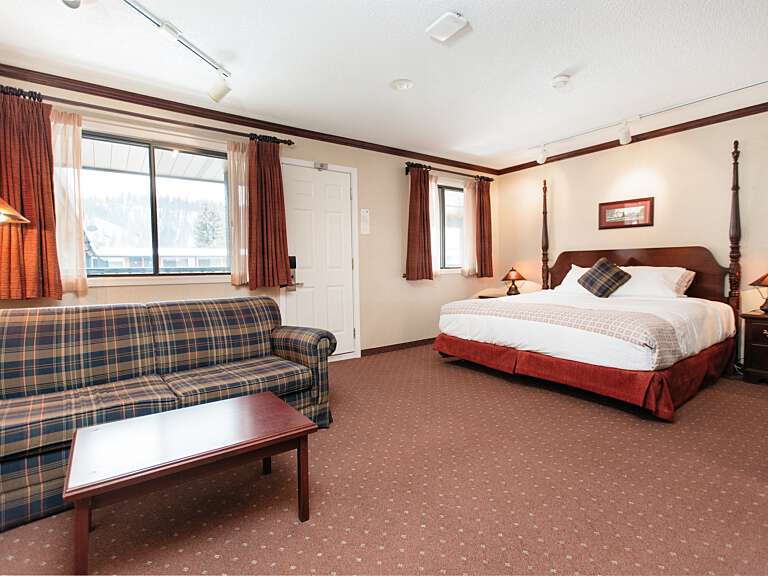 Jasper Hotel, Alberta Mount Robson Inn